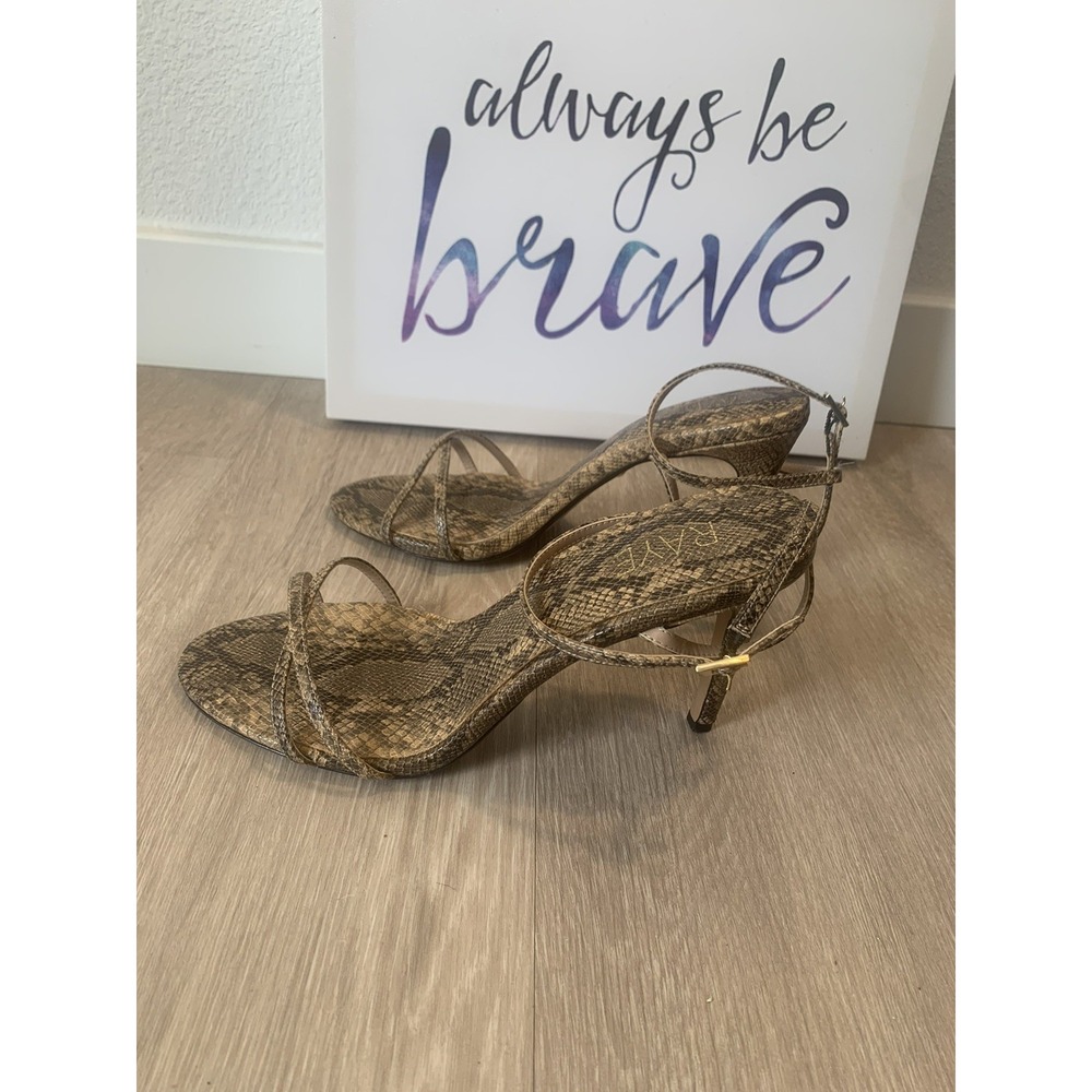 ( 17 ) Raye womens heels brownn color size 9 - Picture 4 of 6